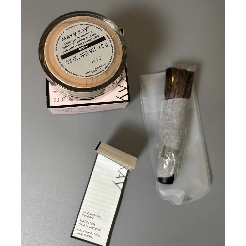 Mary Kay Mineral Powder Foundation 040986 Beige 0.5 Discontinued NIB W/Brush